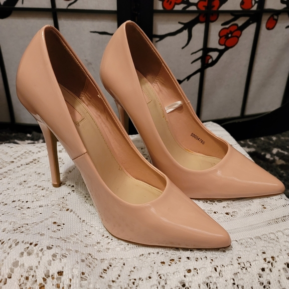 Forever 21 ladies classic slip on pointy toe stilletto high heal pumps Size 9 - Picture 4 of 12